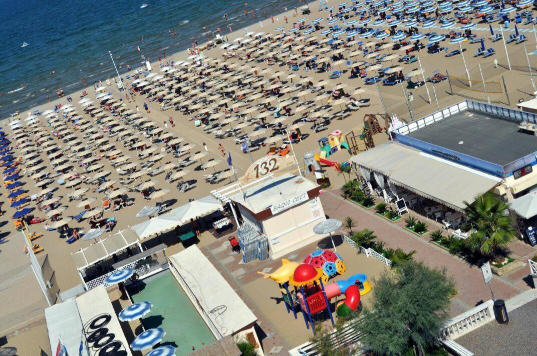 Hotel Mediterraneo Rimini Exteriér fotografie
